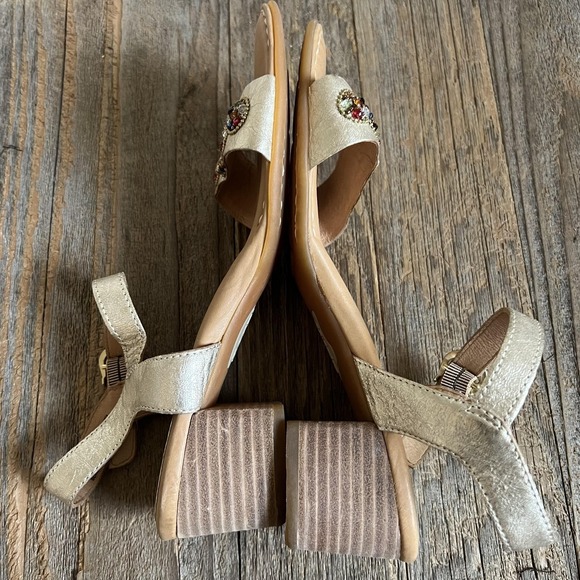 Born Sandal Shoes Womens Size 7 Gold Beaded Ankle Strap Block Heel Dress Comfort - Picture 12 of 13